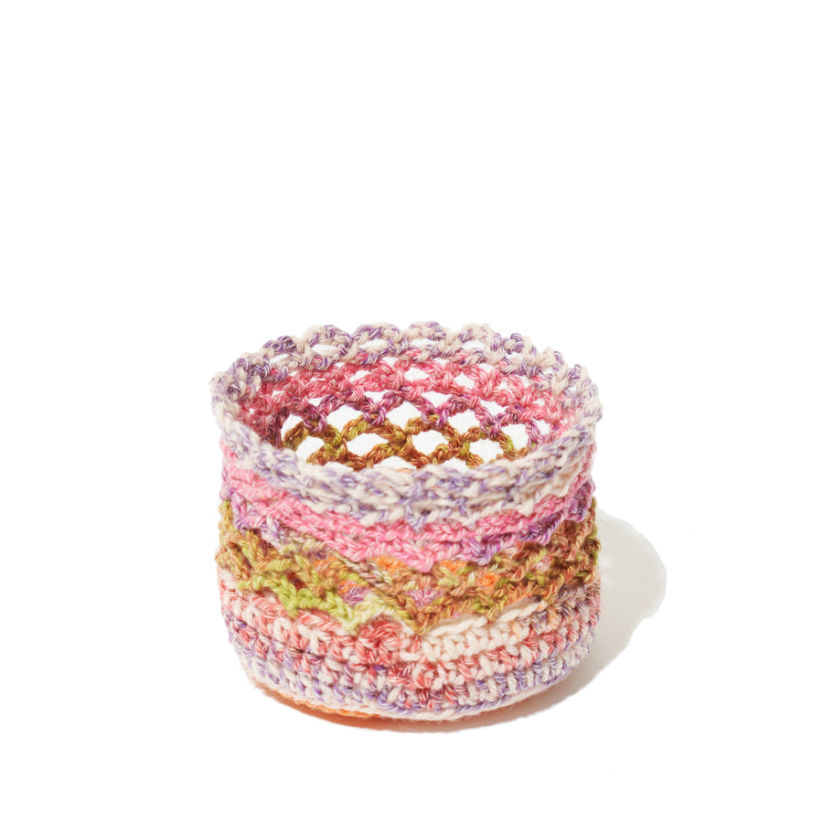 Soy Candle with Knit Basket - PINK/GREEN